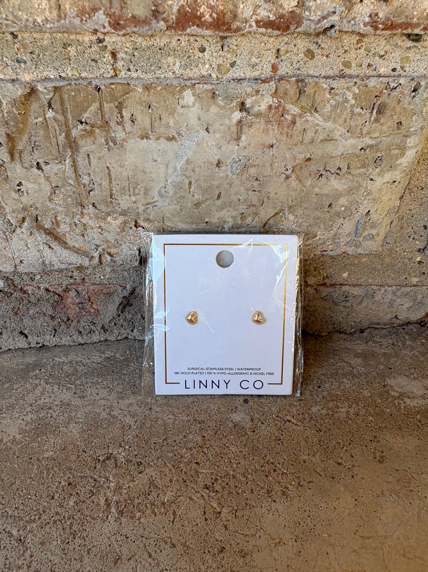 Linny Co Heart Earrings