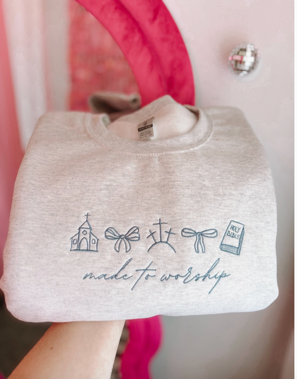 Long Sleeve Crewneck "Made To Worship"