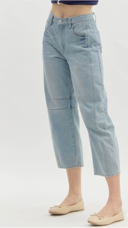 Light Wash Barrel Jeans Entro