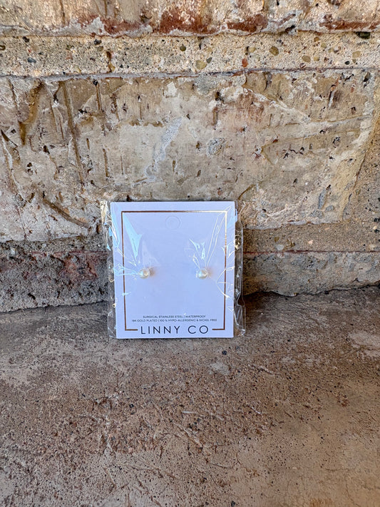 Linny Co. Pearl Stud Earrings