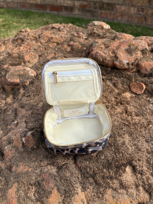 Clear Coat Jewelry Case